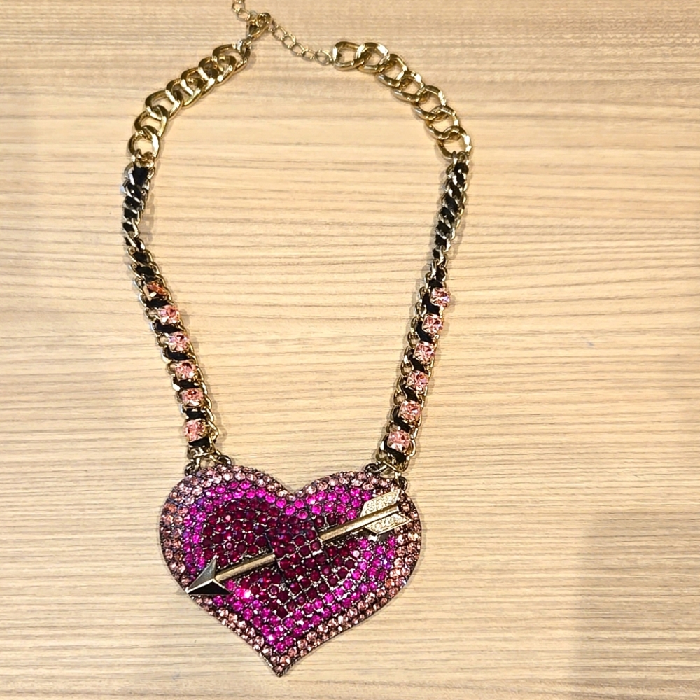 Massive betsey Johnson chocker rhinestones heart